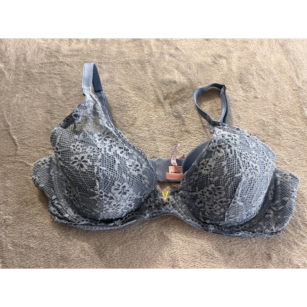 Victoria Secret Plunge Lace Light Blue lightly padded 38C Bra